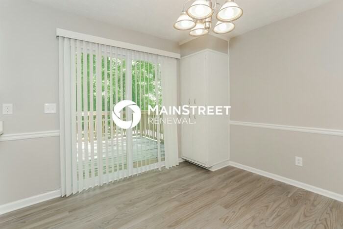 3385 Revere Cir - Photo 6 of 17