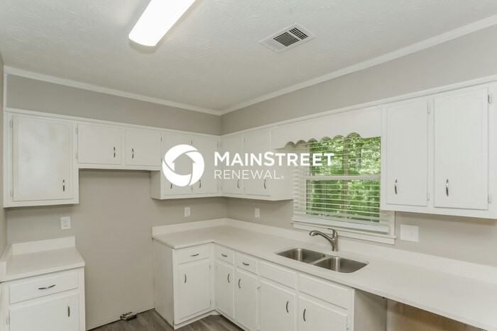 3385 Revere Cir - Photo 7 of 17