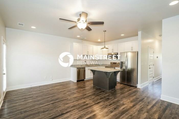 136 Hartsville Ct - Photo 4 of 17