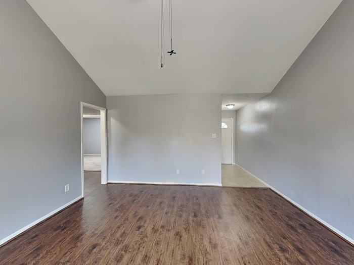 722 E Brown Ln - Photo 7 of 22