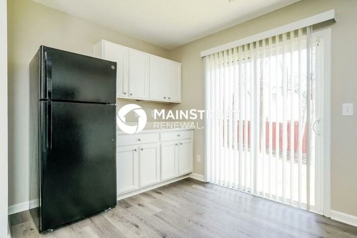 2253 Ballston Pl - Photo 7 of 17