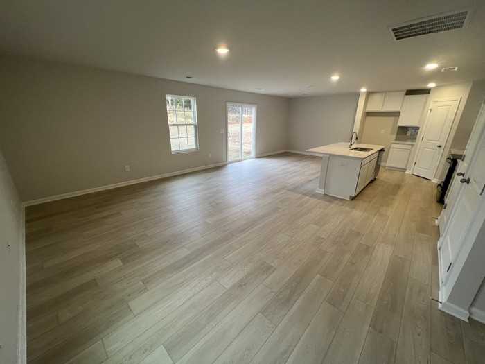 1016 Minocqua Rd - Photo 4 of 19