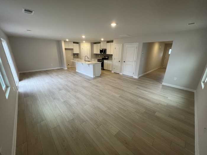 1016 Minocqua Rd - Photo 5 of 19