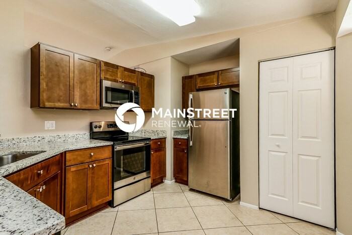 721 Nw Douglas Cir - Photo 6 of 16