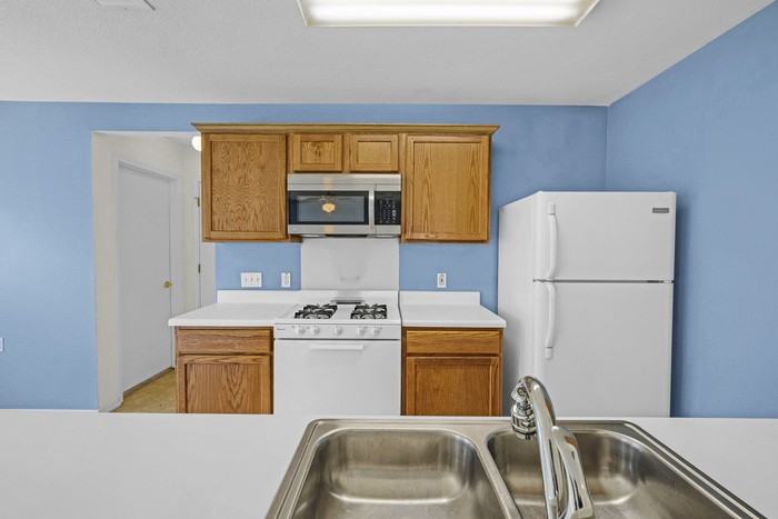 5509 Bentsen Ln - Photo 3 of 19