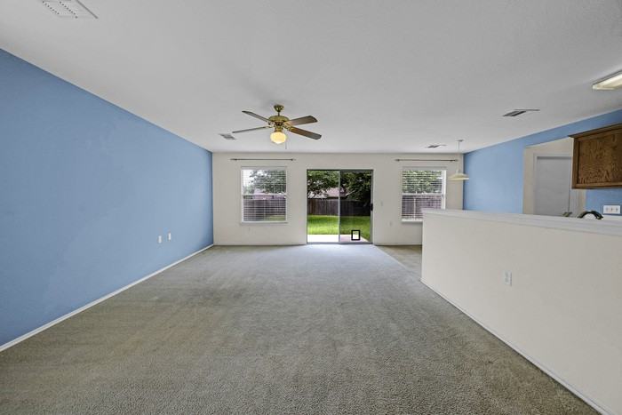 5509 Bentsen Ln - Photo 7 of 19