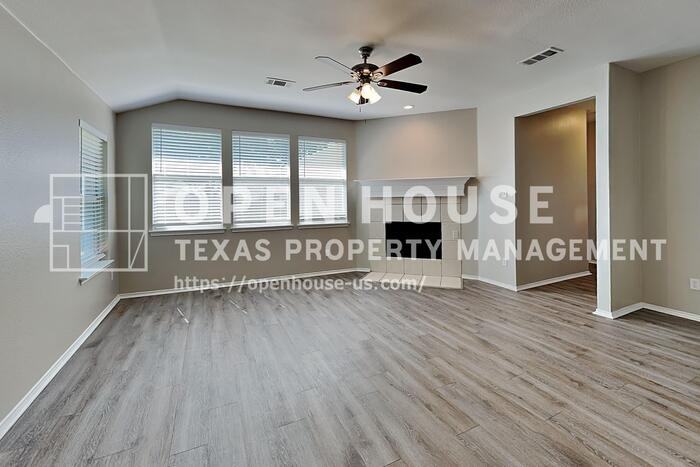 7016 Raintree Way - Photo 4 of 20