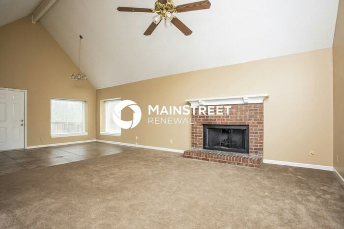 3783 Chapel Hill Rd - Photo 3 of 15