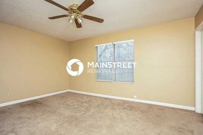 3783 Chapel Hill Rd - Photo 6 of 15