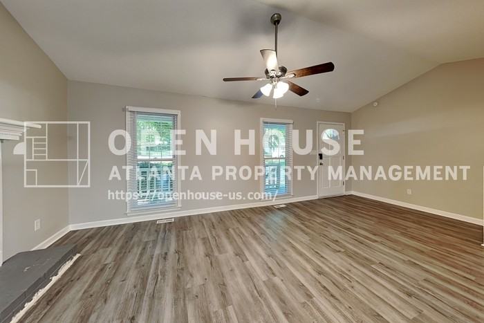 323 Sumer Ln N - Photo 5 of 20