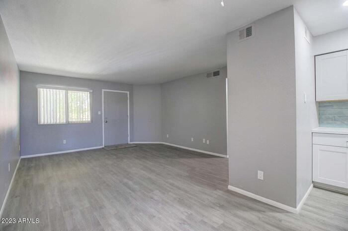 2220 W Dora St #214 - Photo 3 of 21
