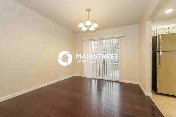 113 Se Rockwood St - Photo 6 of 17