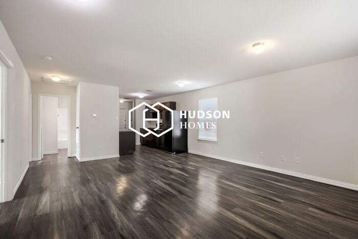 4303 Jamaica St - Photo 4 of 14