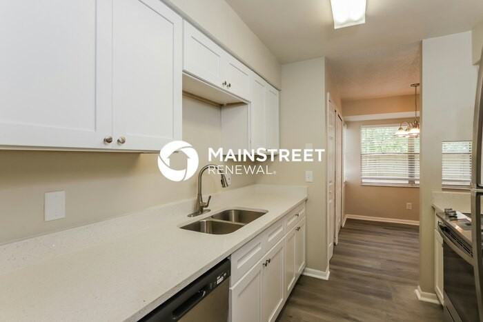 1114 Park St - Photo 7 of 18