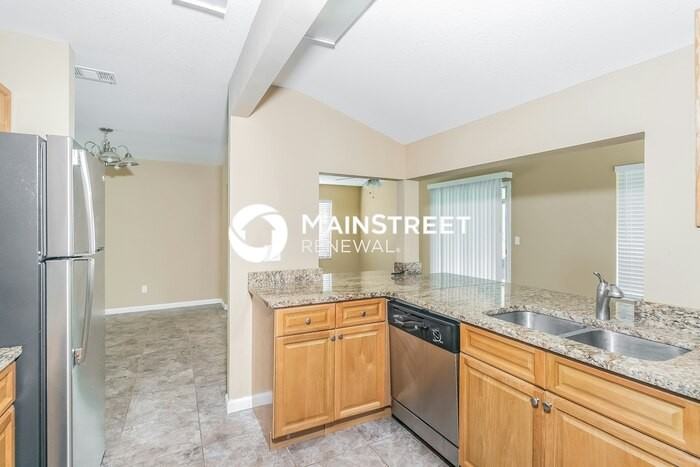 650 Brickell St Se - Photo 6 of 16