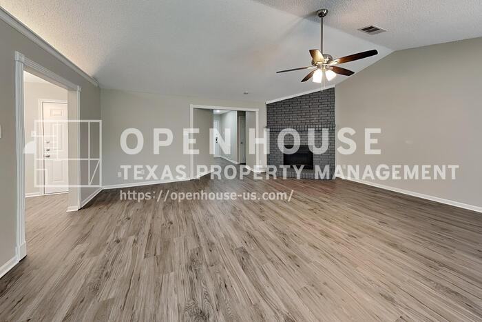 3512 Riverview Dr - Photo 4 of 20