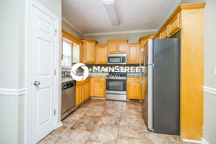 2806 Waywood Dr - Photo 4 of 15