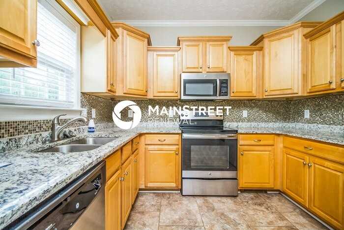 2806 Waywood Dr - Photo 5 of 15