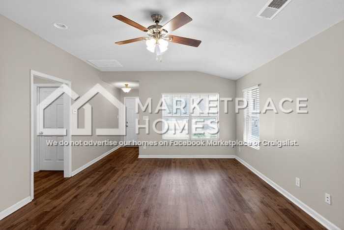 203 Sedgewick Dr - Photo 4 of 27