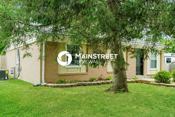 122 Oakcrest Ct - Photo 3 of 16