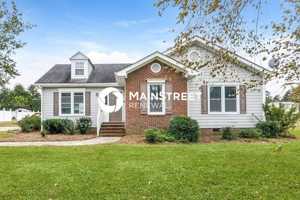 featured image of 35 Winchester Ave