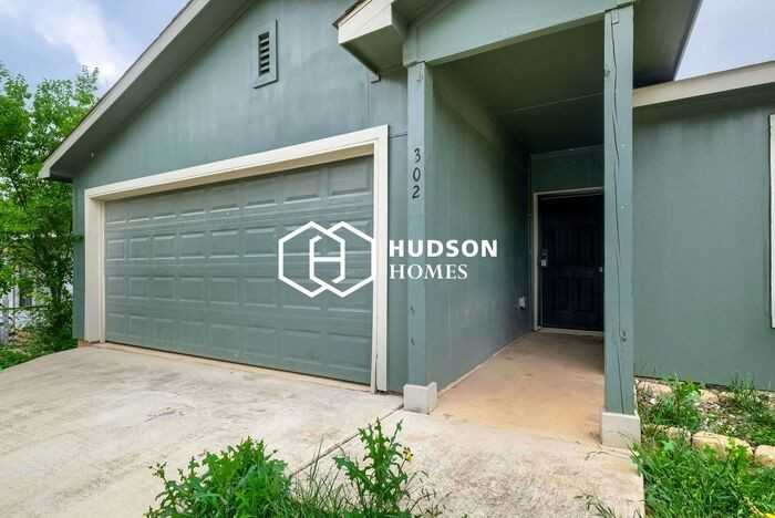 302 Dorie St - Photo 3 of 14
