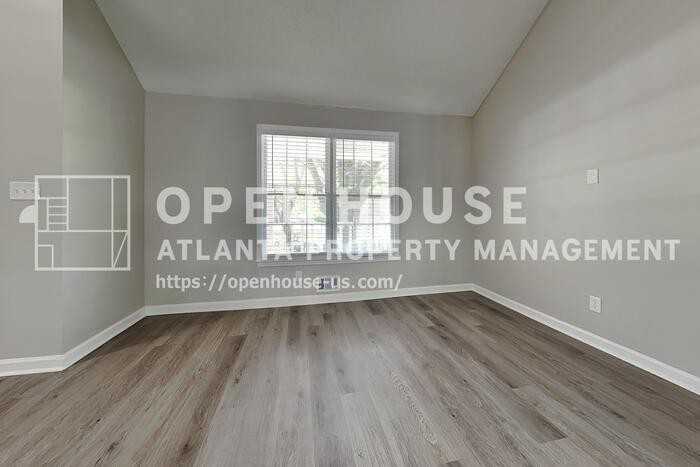 2994 Brooks Dr - Photo 5 of 21
