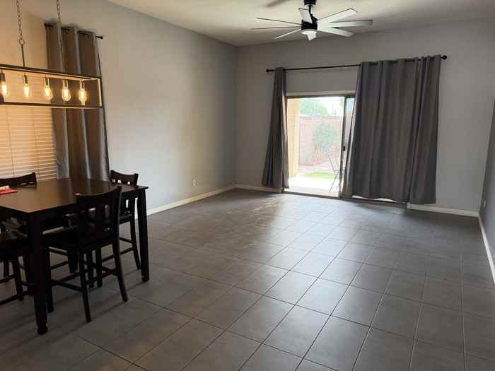 5515 S 15th Way - Photo 4 of 10