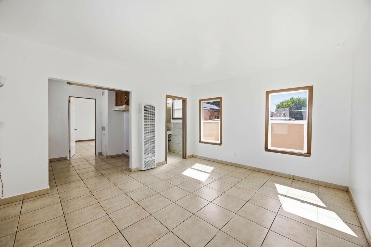 2565 Kansas Ave ##B - Photo 3 of 15