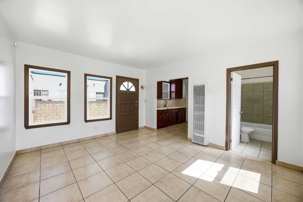 2565 Kansas Ave ##B - Photo 4 of 15