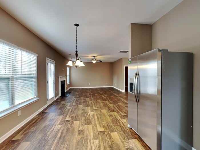 4885 Medlock Trail Ct - Photo 5 of 28