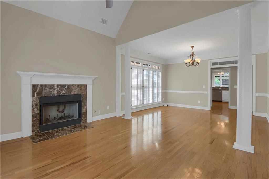 312 Declaire Way Ne - Photo 6 of 36