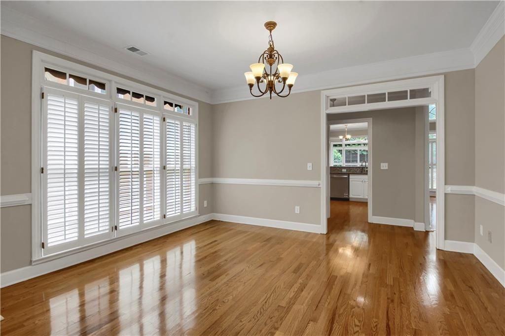 312 Declaire Way Ne - Photo 7 of 36