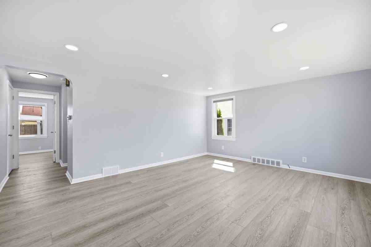 1257 Brighton Rd - Photo 6 of 27