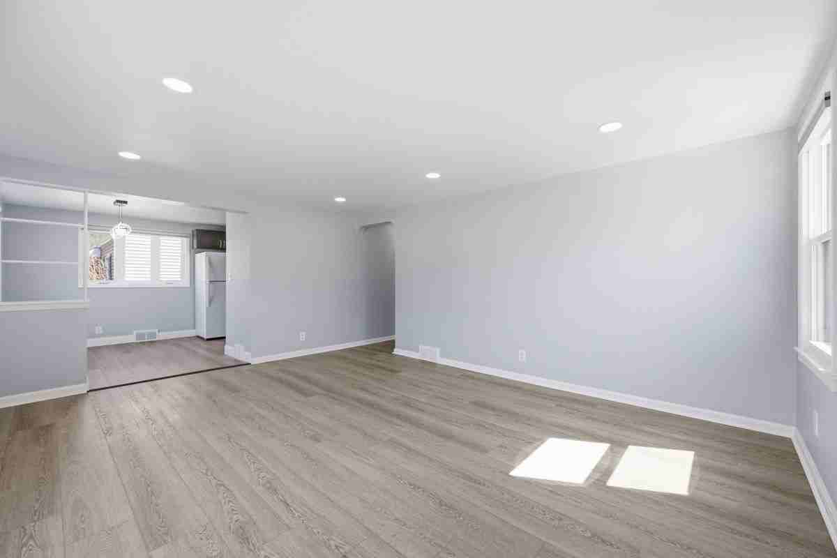 1257 Brighton Rd - Photo 7 of 27