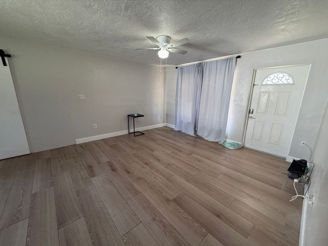4050 Mount Sterling Ave - Photo 3 of 10