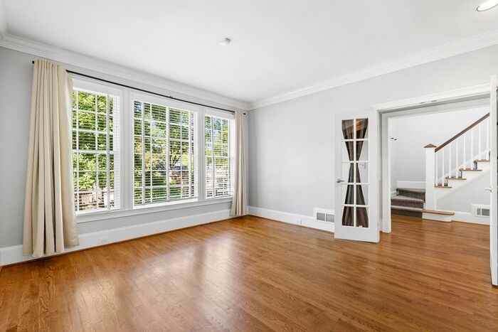 459 Ivy Park Ln Ne - Photo 4 of 32
