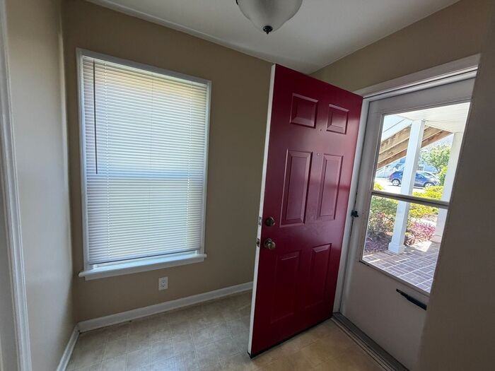 2720 S 17th St #B - Photo 3 of 20