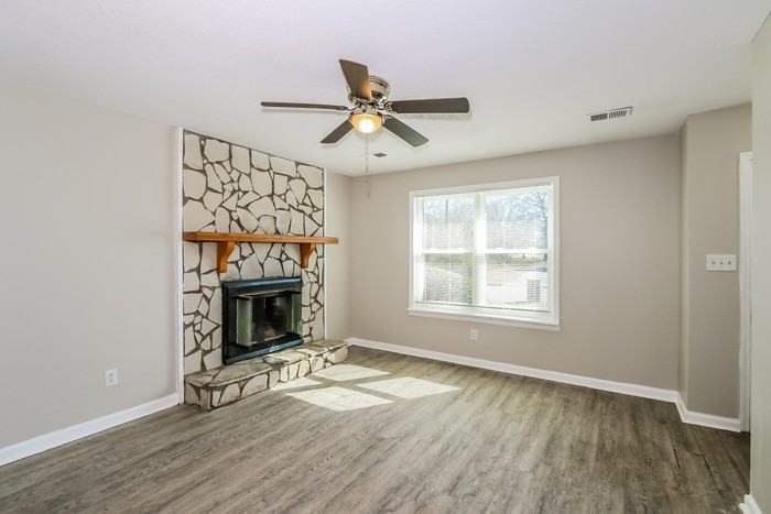 1910 Neptune Dr - Photo 3 of 11