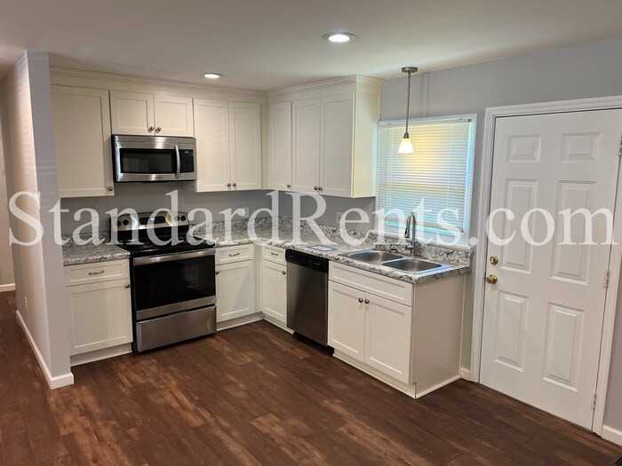 2344 Clarissa Dr Nw - Photo 6 of 16