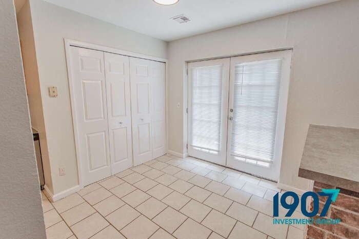 2116 Memphis Dr - Photo 6 of 24