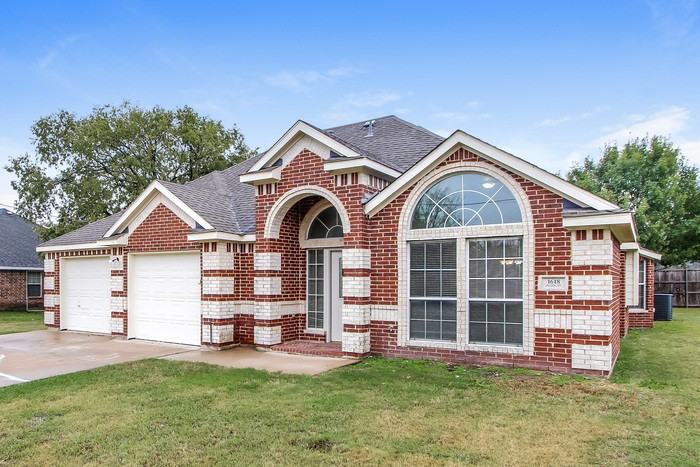1618 Allen Dr - Photo 3 of 16