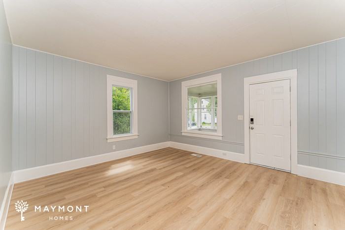450 South Ave Se - Photo 7 of 17