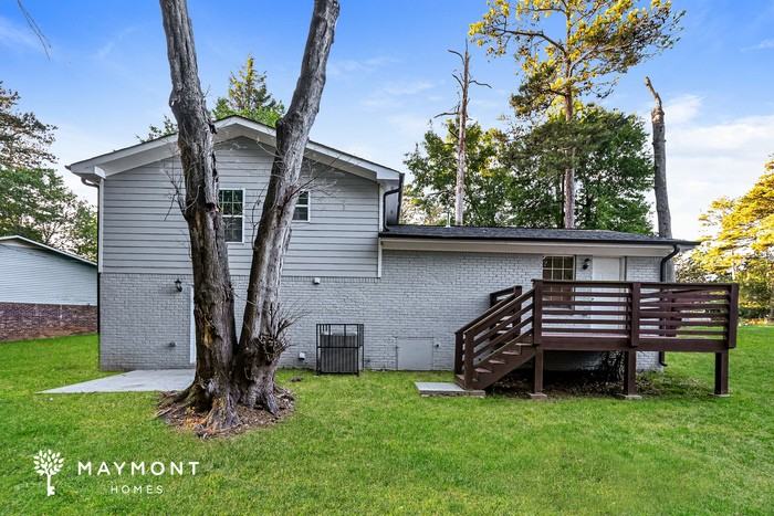 4111 Northstrand Dr - Photo 3 of 3
