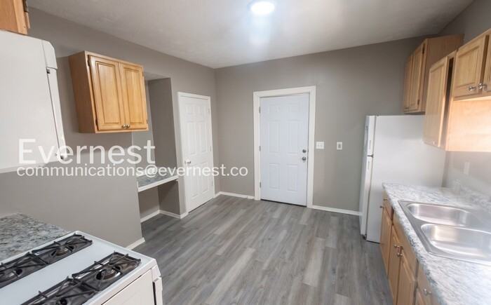 1265 E 99th St - Photo 4 of 28