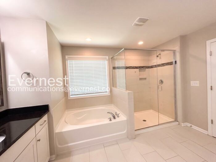 1025 Burton Point Ct - Photo 7 of 32