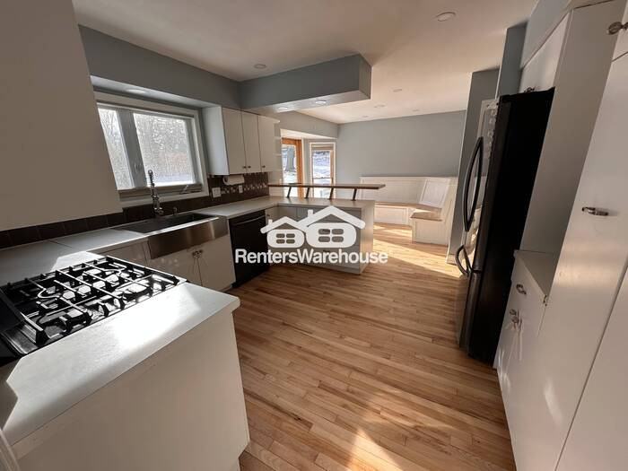 13808 Frontier Ln - Photo 3 of 37