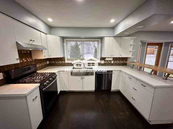 13808 Frontier Ln - Photo 6 of 37