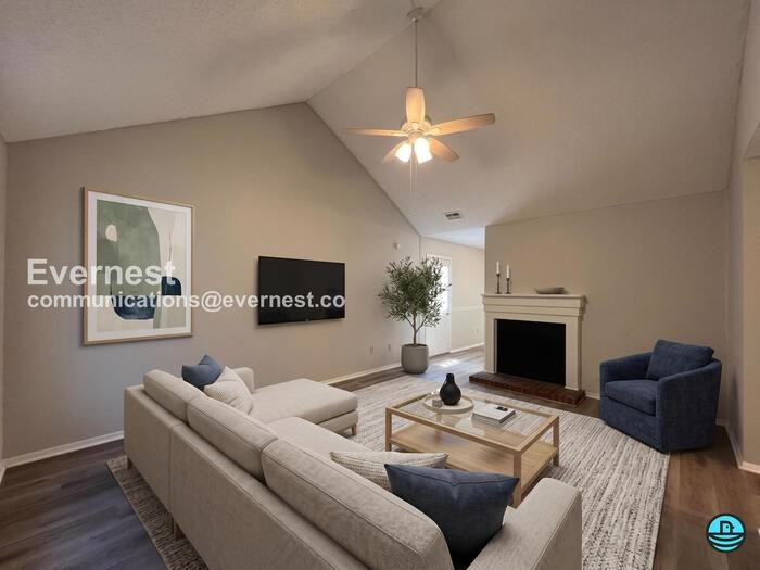 5565 Chapel Hill Dr - Photo 3 of 23