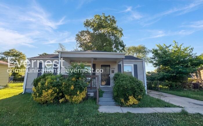 5725 Avenue O - Photo 2 of 22